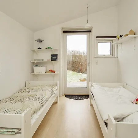 6 Person In Frederiksvaerk-by Traum
