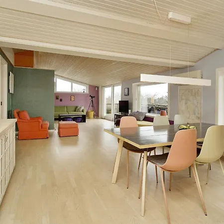 6 Person In Frederiksvaerk-by Traum Frederiksværk