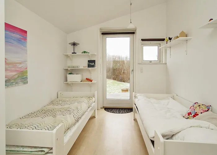6 Person In Frederiksvaerk-by Traum