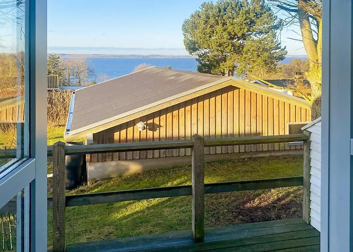 6 Person In Frederiksvaerk-by Traum * Frederiksværk